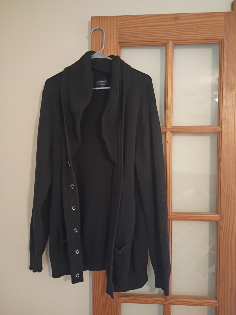Women’s Black Shawl Collar Button-Front Cardigan Sweater